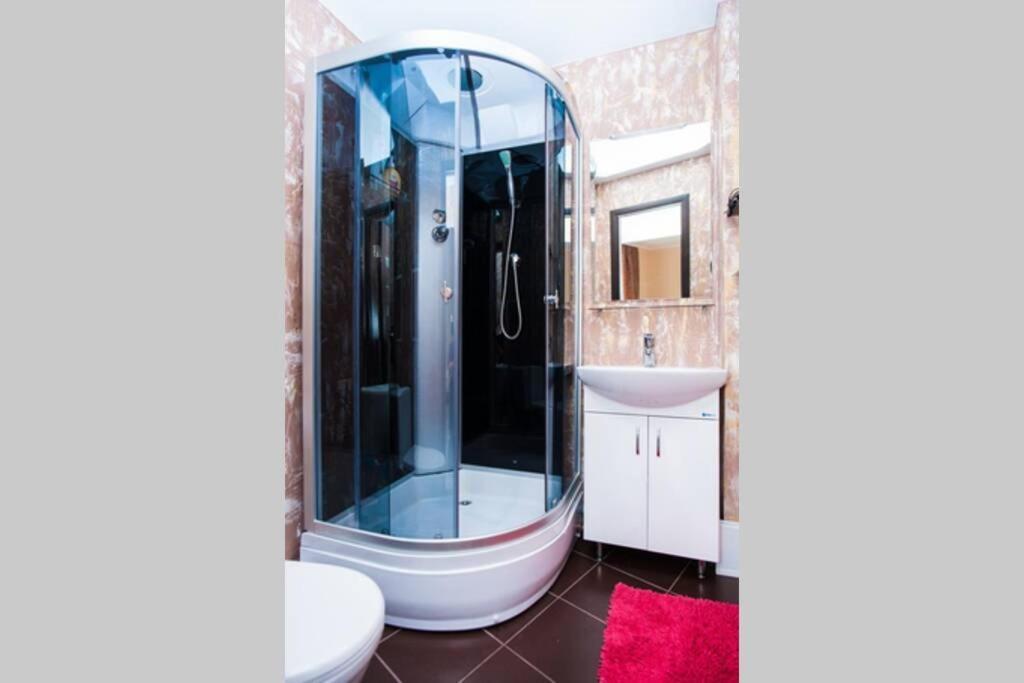Ferienwohnung Квартира По Ул. Смілянська, 2 Tscherkassy Exterior foto